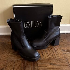 Mia Odie Bootie